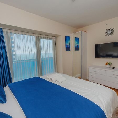 Orbi City Luxury Towers Aparthotel Батуми Екстериор снимка