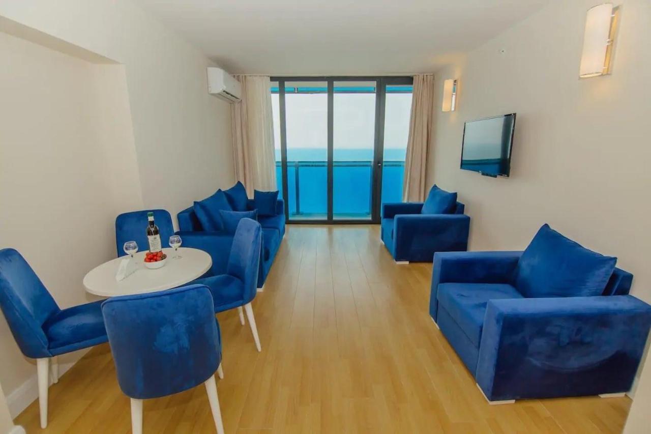 Orbi City Luxury Towers Aparthotel Батуми Екстериор снимка