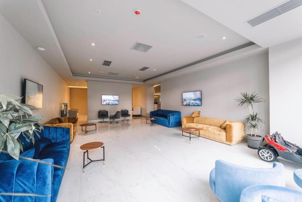 Orbi City Luxury Towers Aparthotel Батуми Екстериор снимка