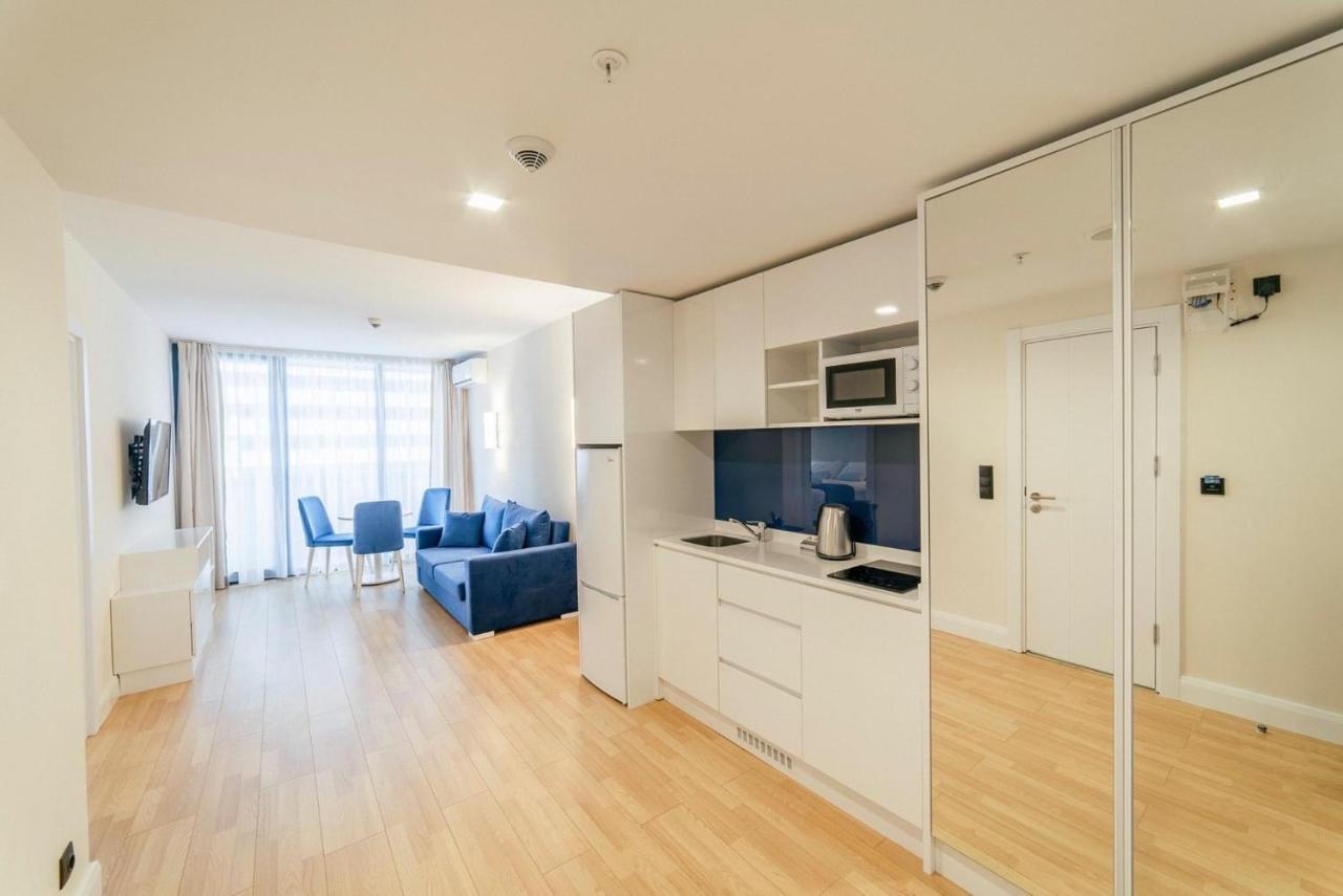 Orbi City Luxury Towers Aparthotel Батуми Екстериор снимка