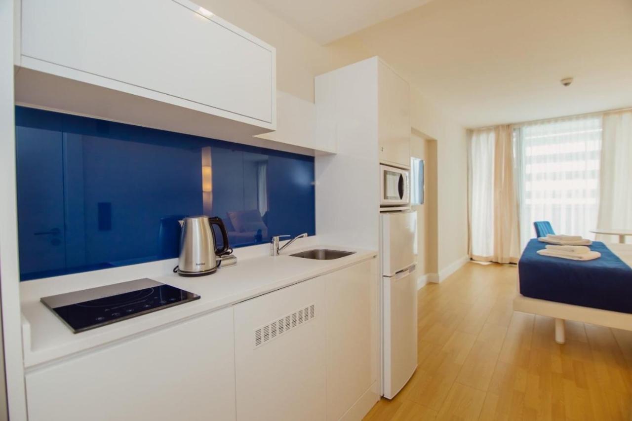 Orbi City Luxury Towers Aparthotel Батуми Екстериор снимка
