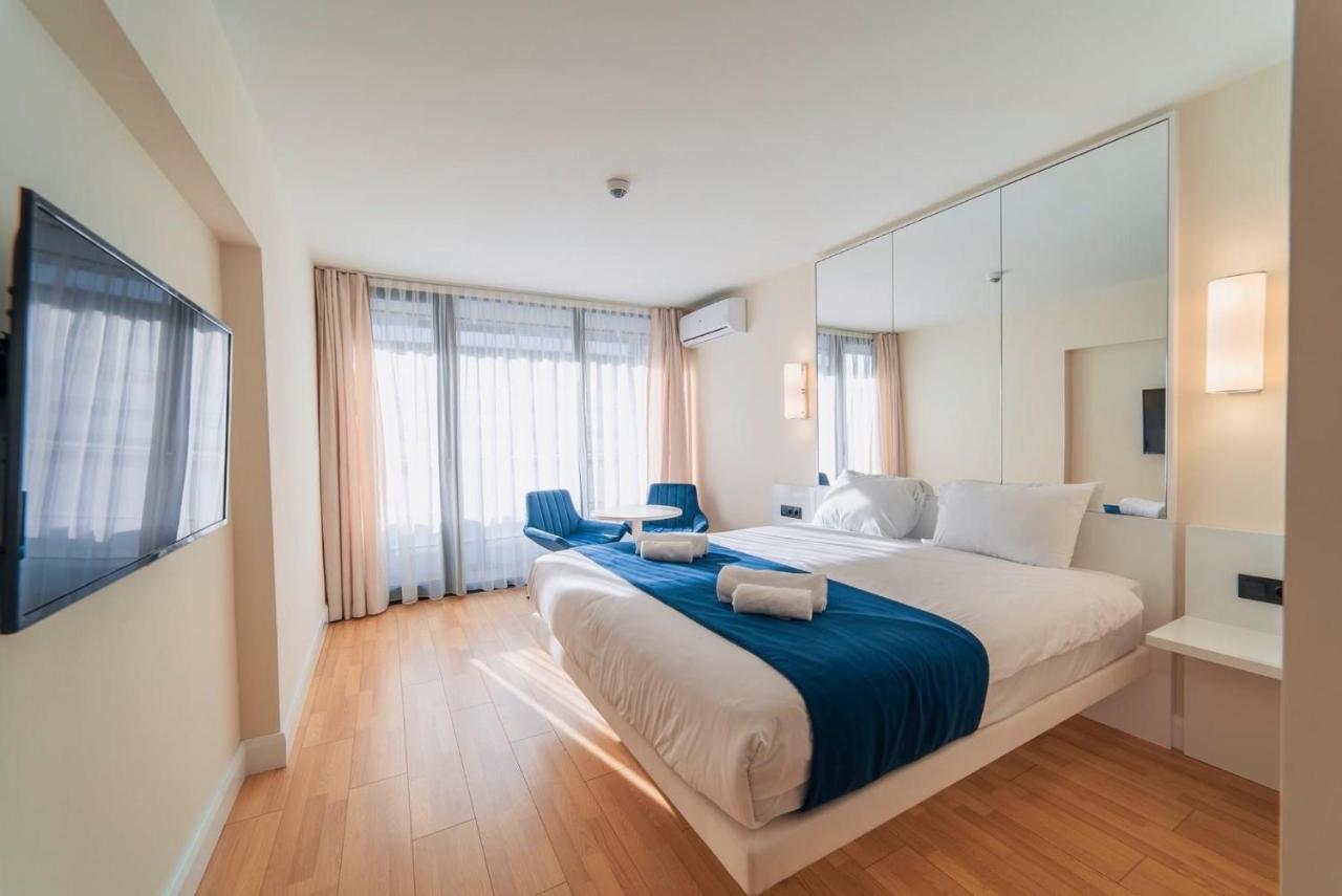 Orbi City Luxury Towers Aparthotel Батуми Екстериор снимка
