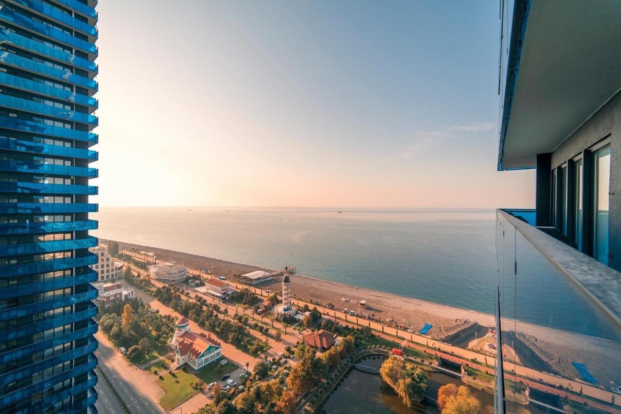 Orbi City Luxury Towers Aparthotel Батуми Екстериор снимка