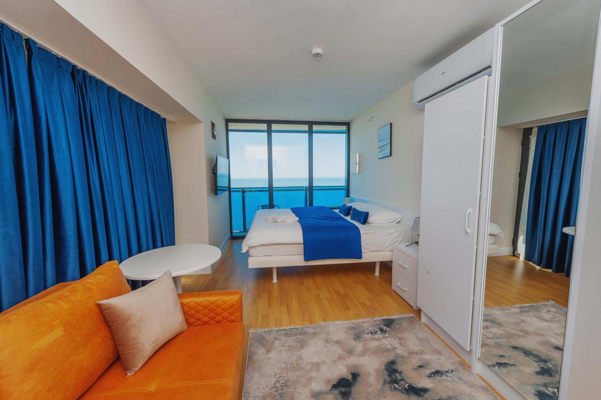 Orbi City Luxury Towers Aparthotel Батуми Екстериор снимка