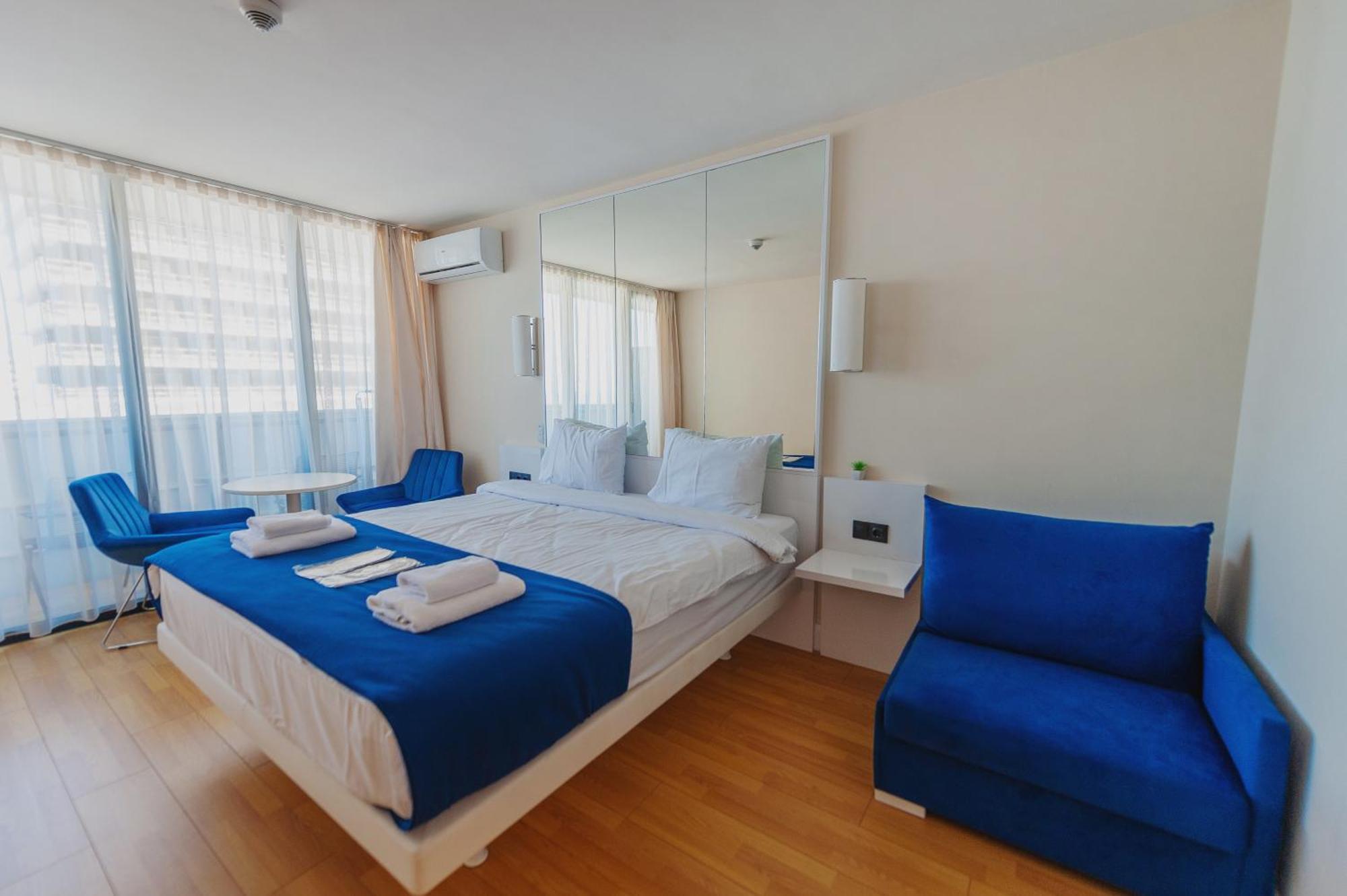 Orbi City Luxury Towers Aparthotel Батуми Екстериор снимка