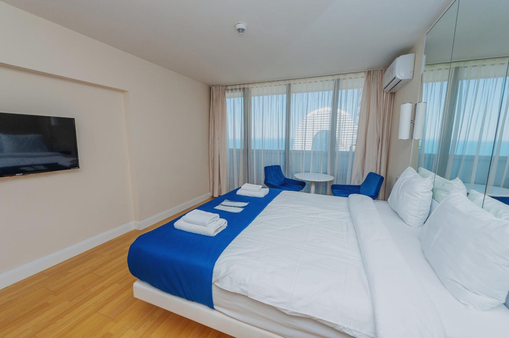 Orbi City Luxury Towers Aparthotel Батуми Екстериор снимка