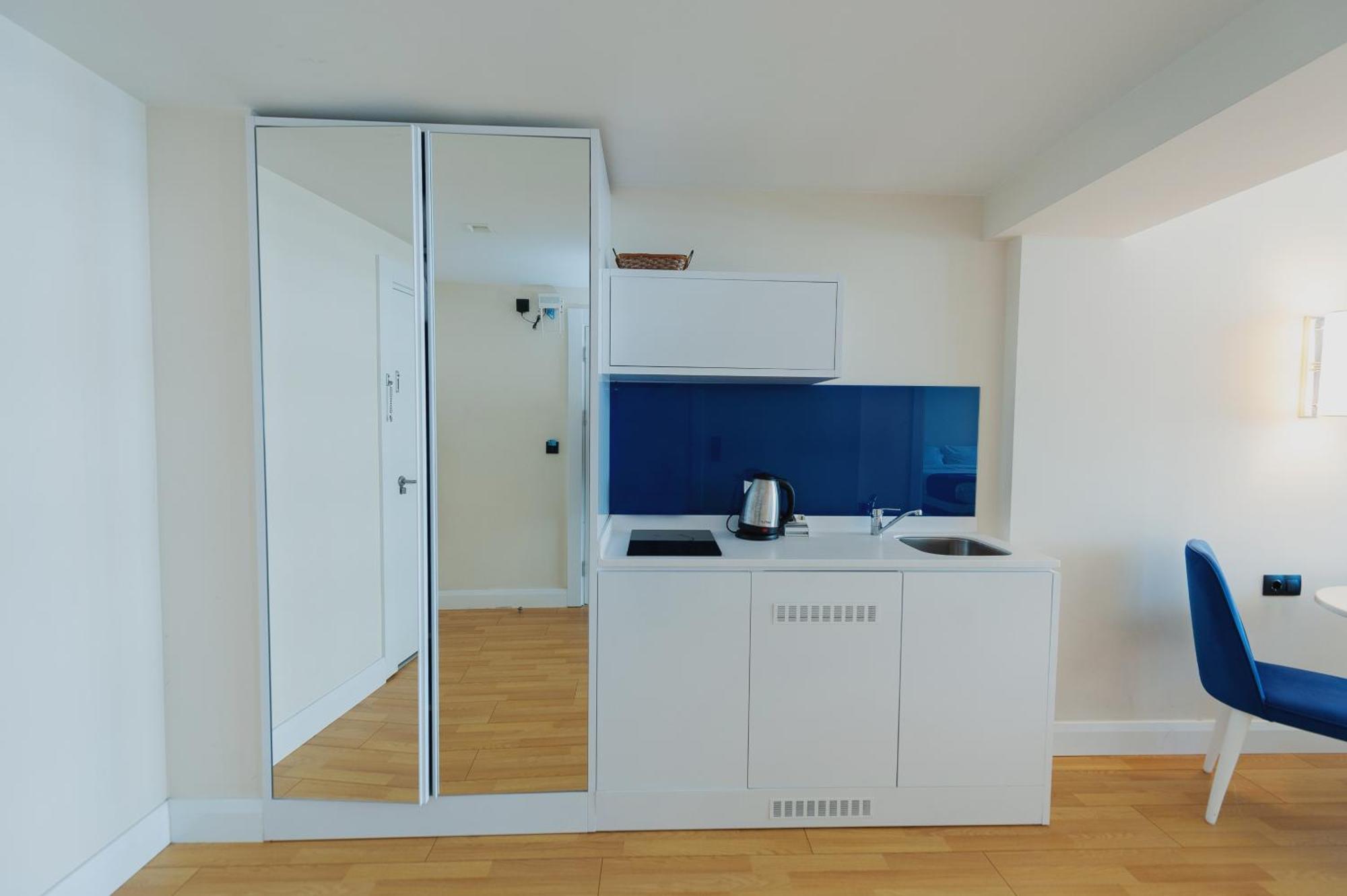 Orbi City Luxury Towers Aparthotel Батуми Екстериор снимка
